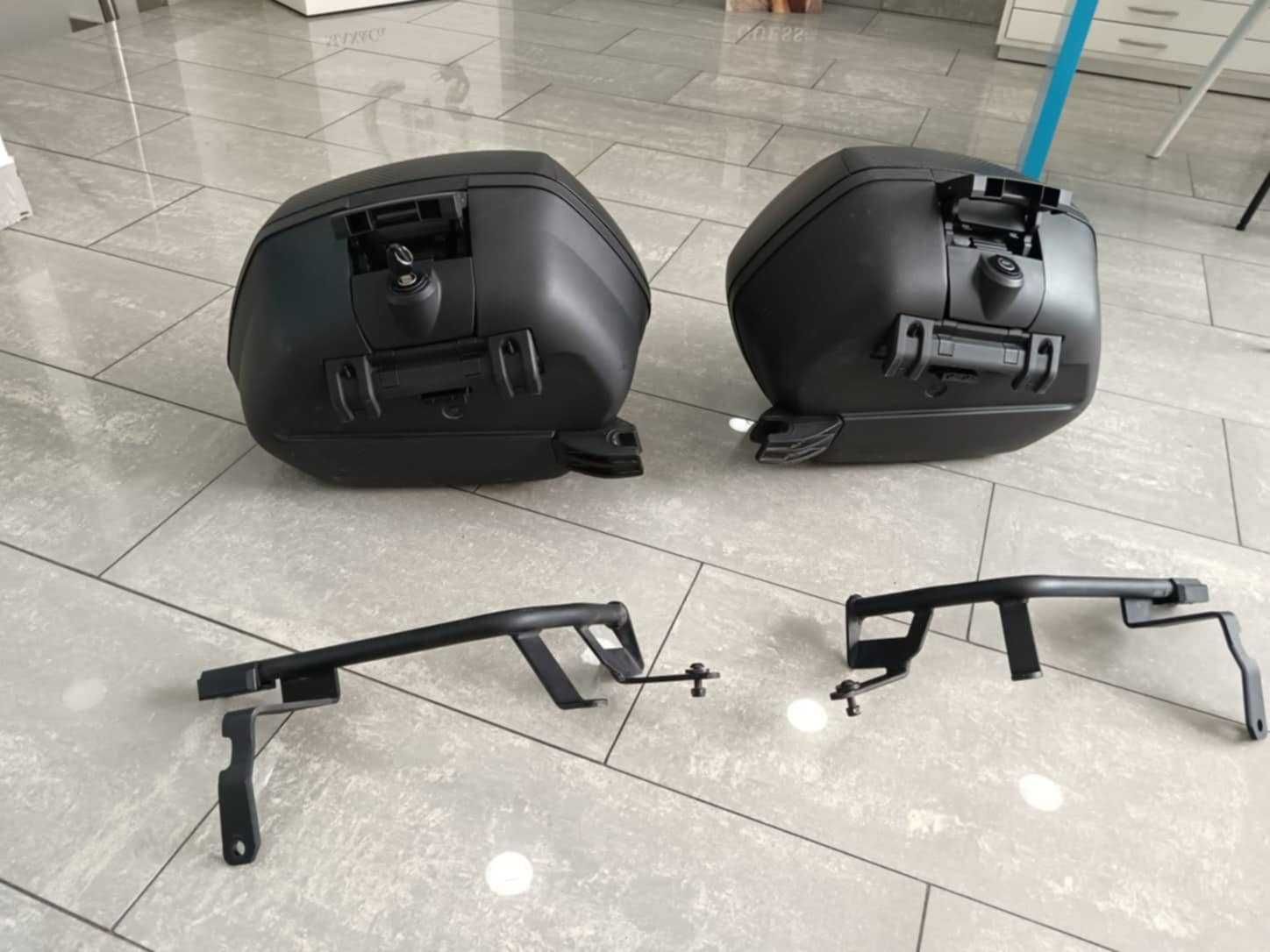 Malas SHAD SH36 e suportes para Versys 650