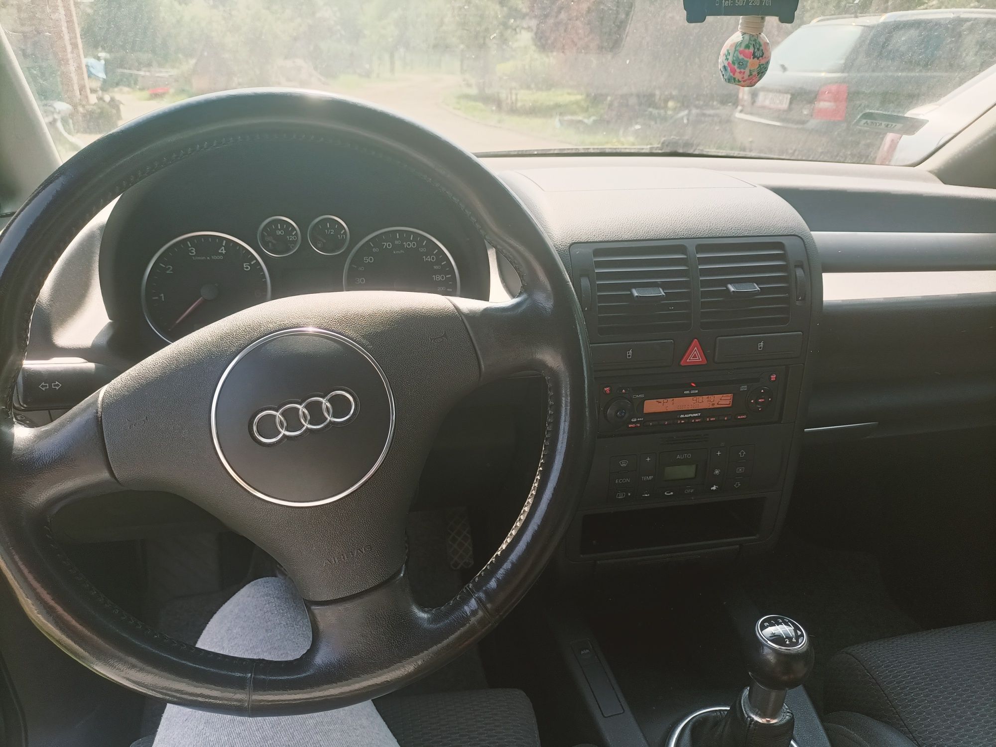 Sprzedam audi a2. 1 4 benzyna
