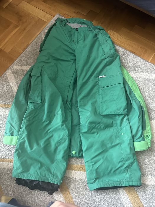 Sprzedam stroj na snowboard / narty. Spodnie i kurtka O’Neill r. 152cm