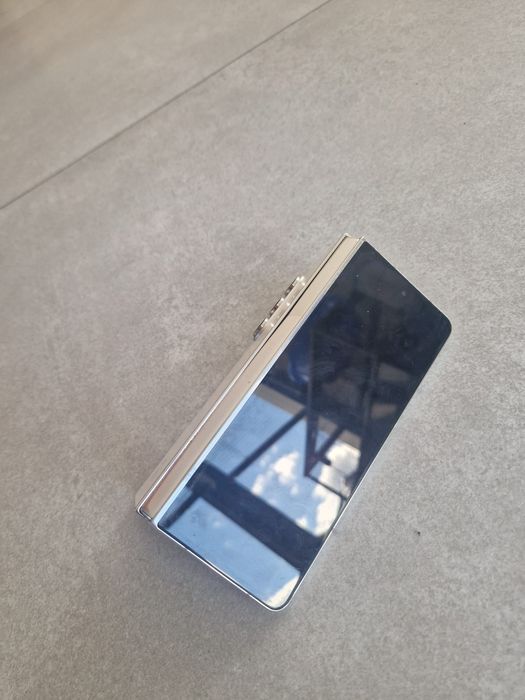 Samsung Z Fold 5