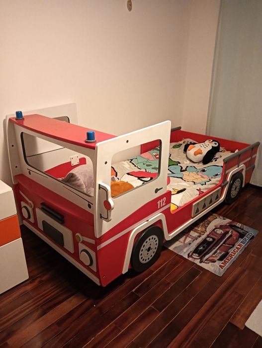 Cama carro de bombeiros para crianças