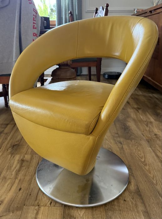 Fotel skóra skórzany designerski mid century Vawe fala żółty