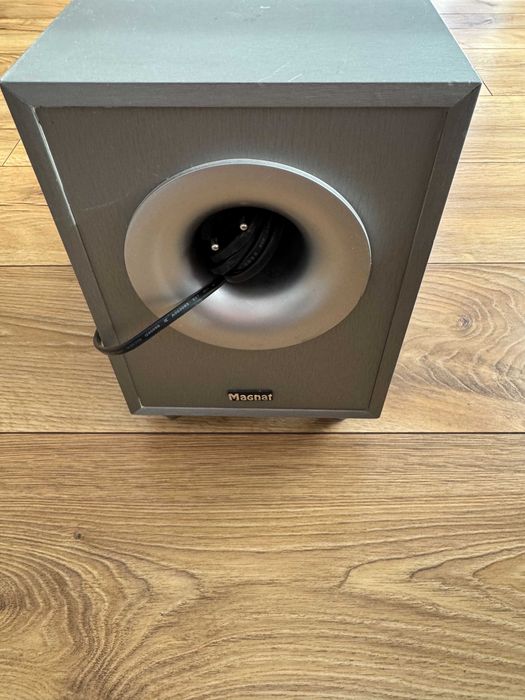 Magnat Cubus 5100A – mocny, solidny subwoofer aktywny (50 W RMS)