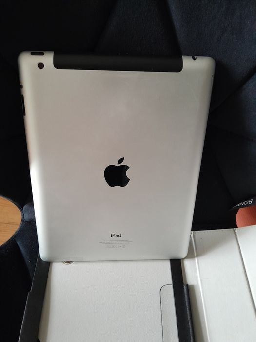 Планшет Apple4 64gd