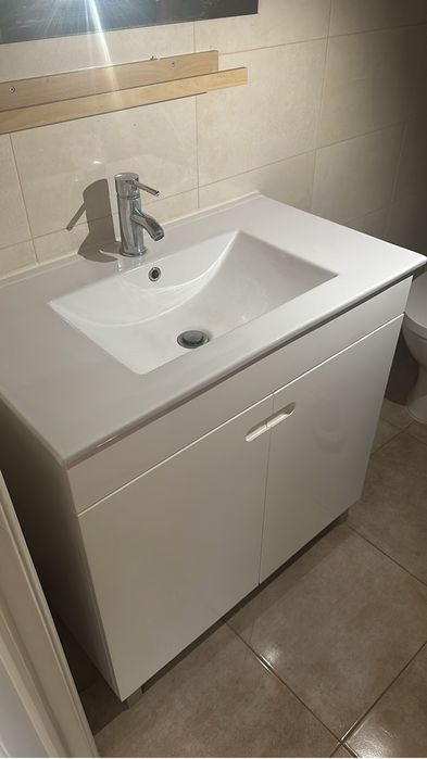 Lavatorio WC com armario