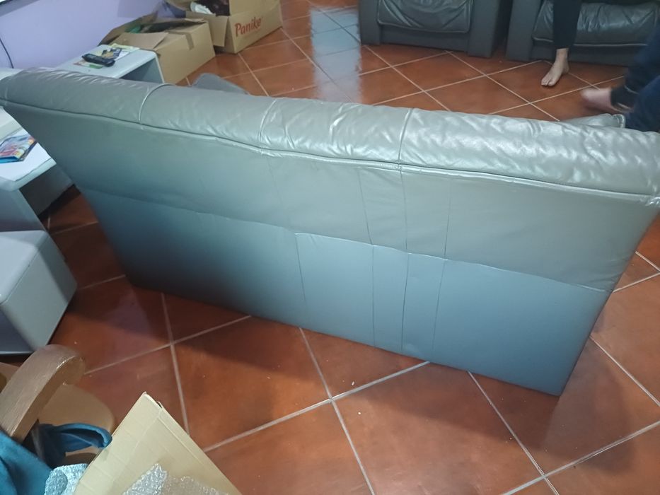 Sofá belga em couro