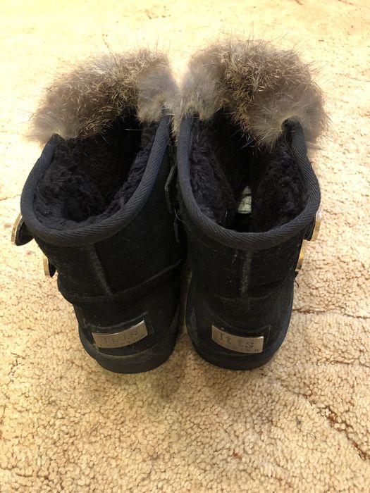 Зимове взуття уггі