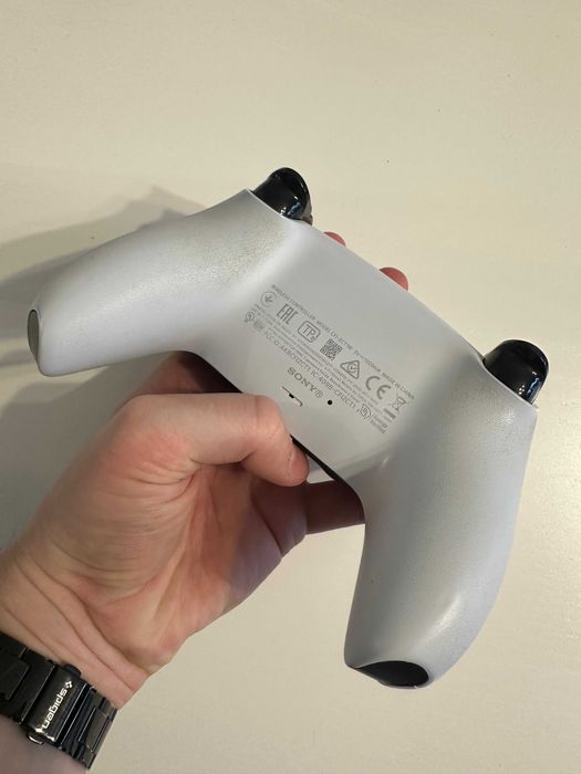 Pad DualSense (Pad do PlayStation 5 i PC)