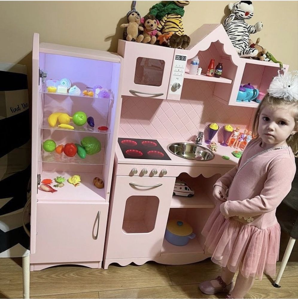 Іграшкова деревʼяна кухня