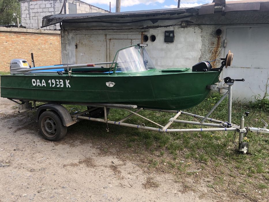 Човен МКМ з мотором Honda 10 BF