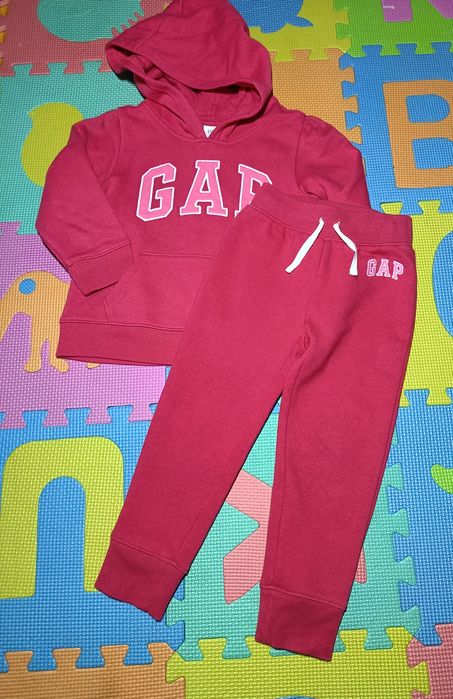 Костюм утеплений Gap на 4 рочки