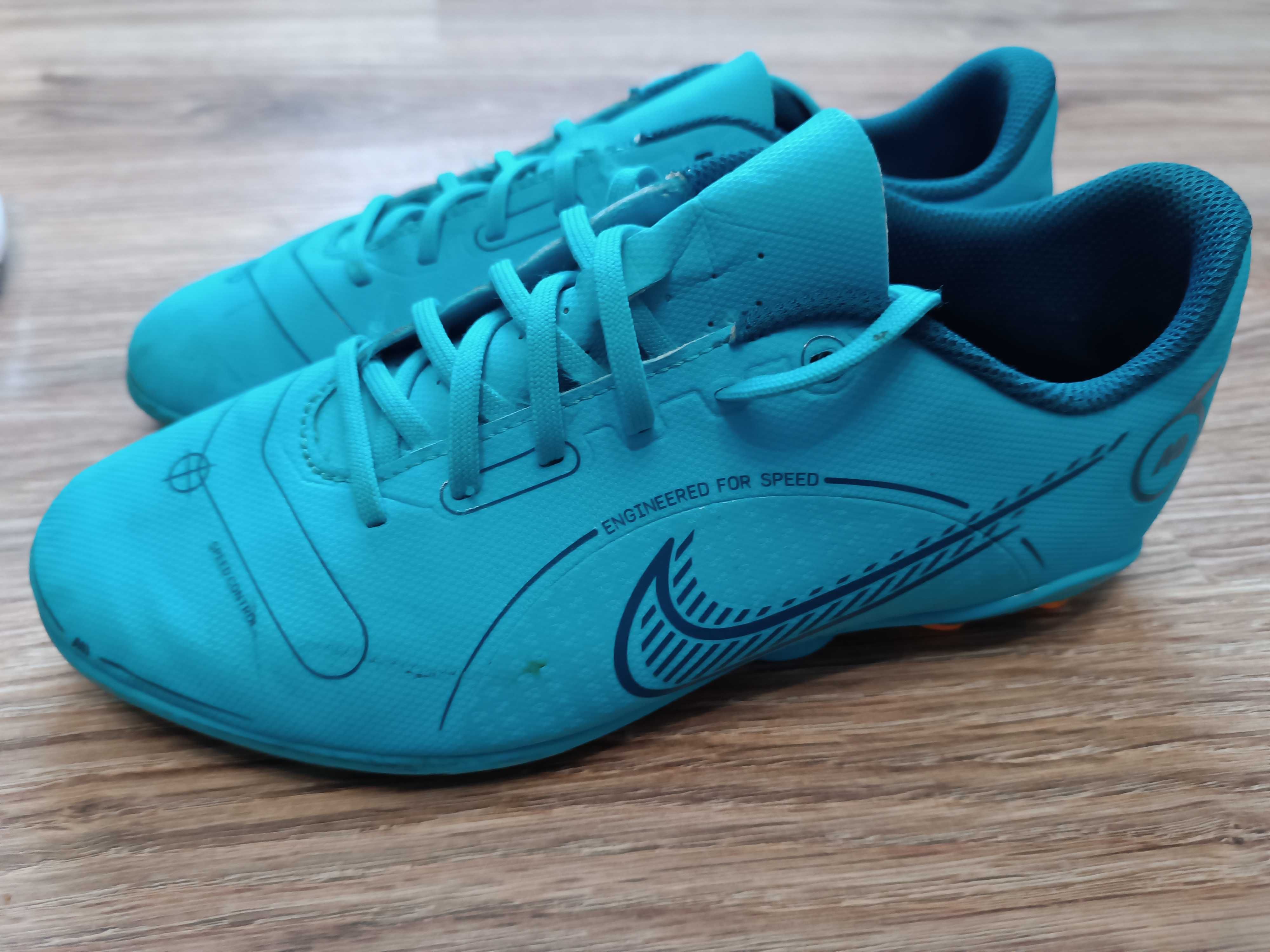 Buty piłkarskie korki Nike Mercurial 37,5