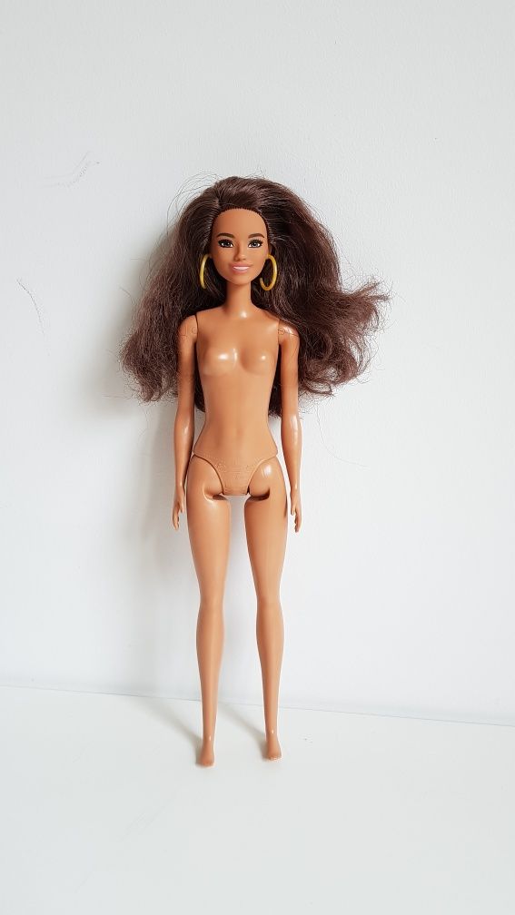 Lalka Barbie Loves the Ocean firmy Mattel jak Fashionistas