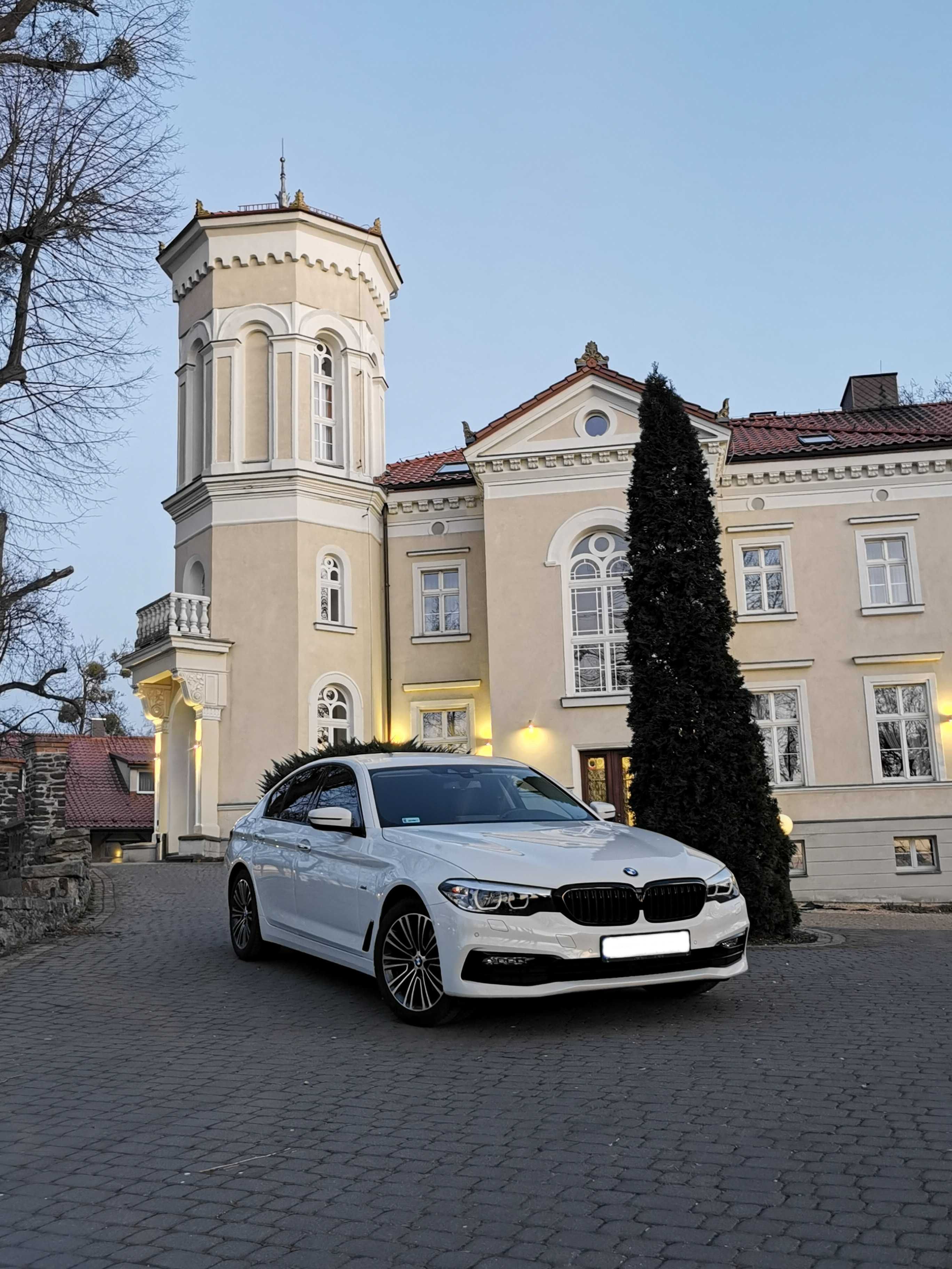 Auto Samochód do ślubu białe BMW 5 G30 wynajem