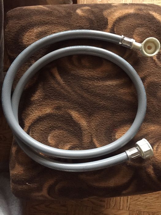 Питающий шланг стиральной машины