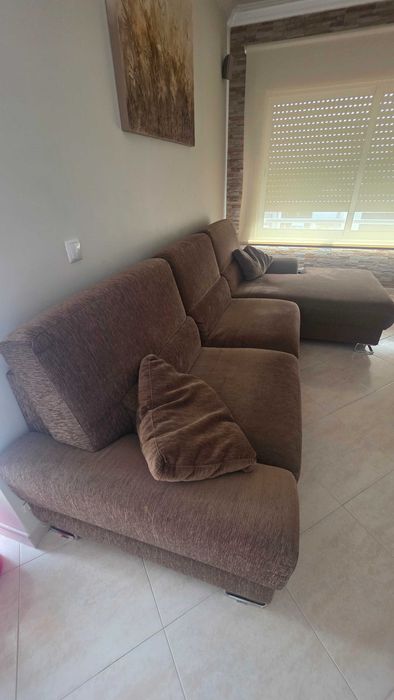 Sofá com  chaise longue