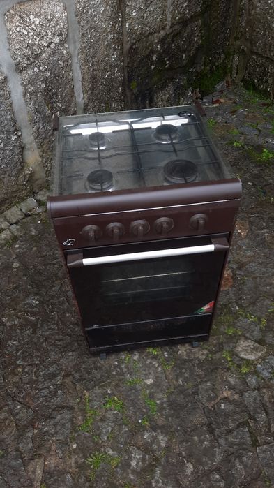 Fogão a gás em Travassós-Fafe