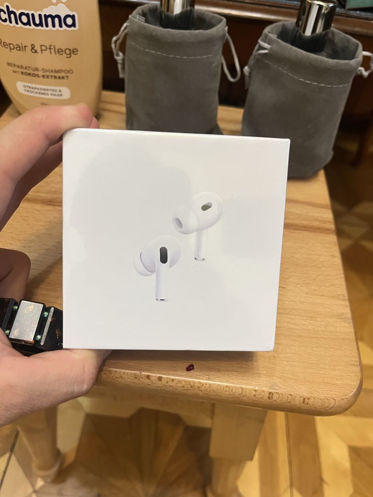 Продам навушники iphone