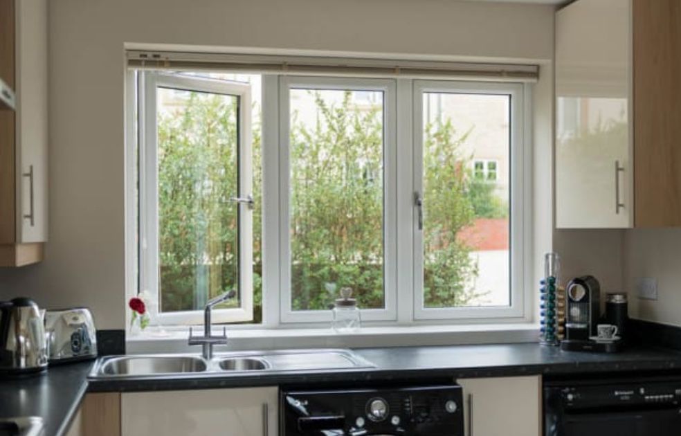 Montagem e fabricante de janelas e portas em pvc LOW COST