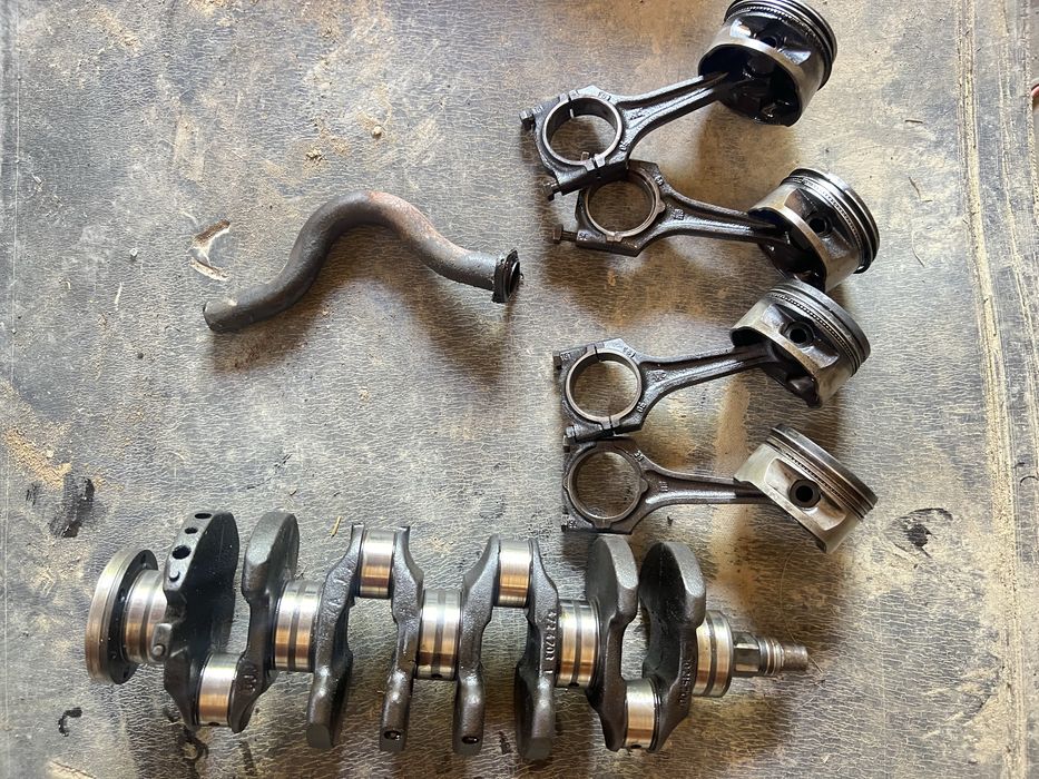 Поршні Колінвали блоки. Опель  Вектра а  Астра ф Кадет1.6 1.3 1.8 2.0