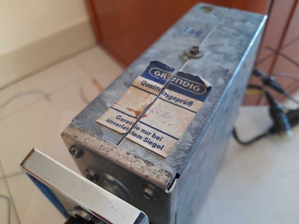 Zabytkowe radio Grundig Luxemburg Mercedes w115 w114 r107