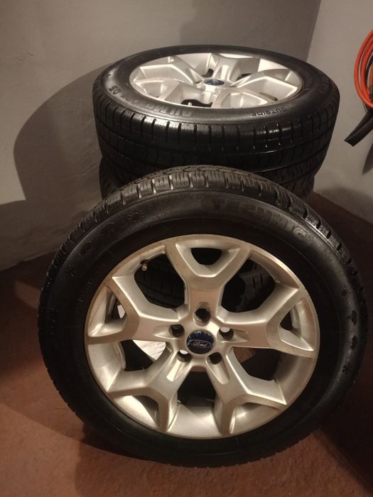 Felgi 17 Ford Kuga z oponami całorocznymi