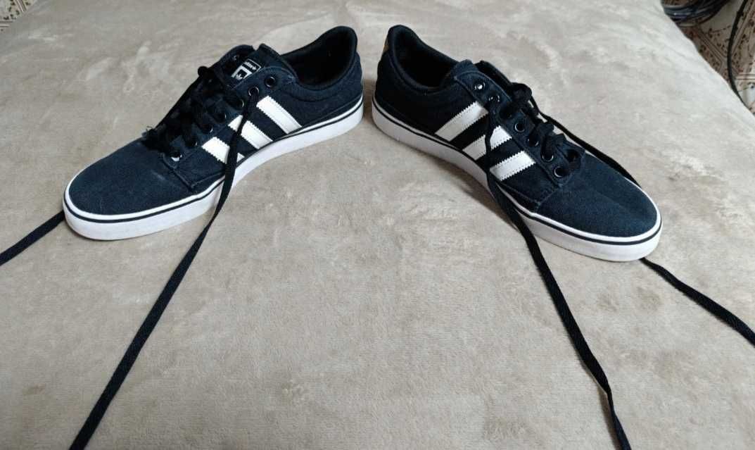Tênis Adidas homem