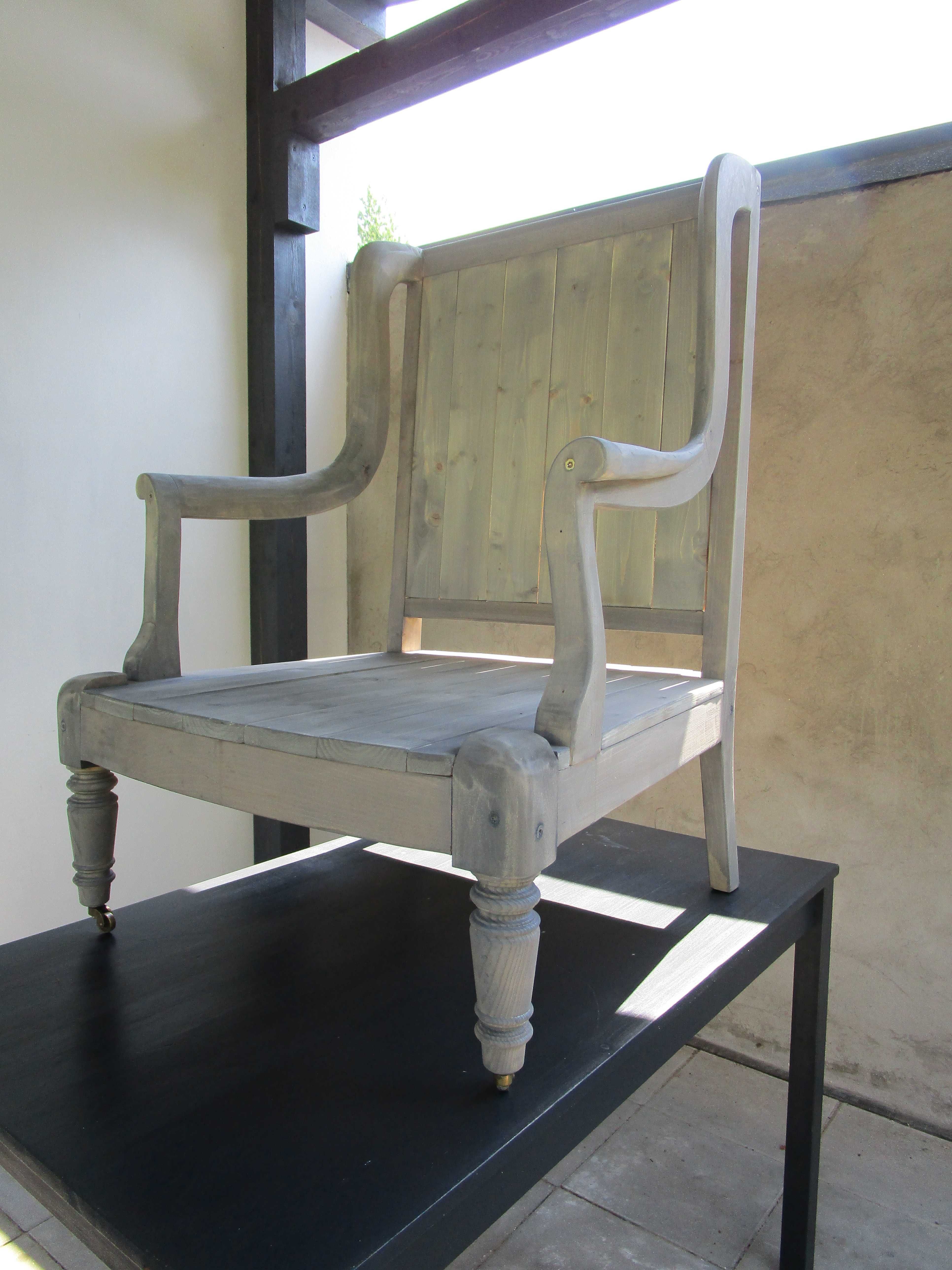 Fotel drewniany uszak na kółkach salon weranda  loft taras 2 szt 1650
