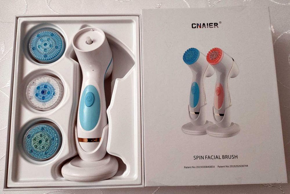 Szczoteczka do oczyszczania twarzy CNAIER, jak nowa