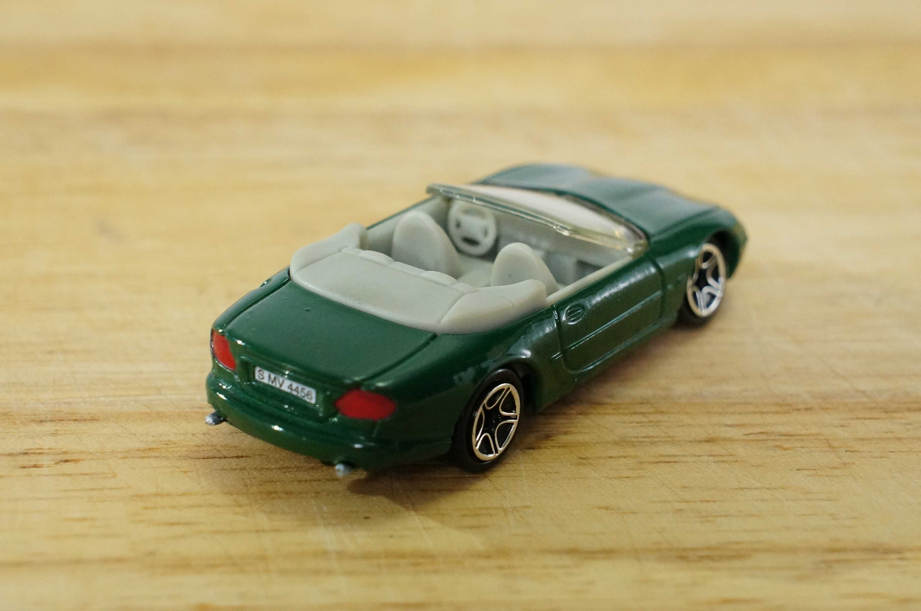 Matchbox Jaguar XK8 - 1997 - 1:64 - zielony