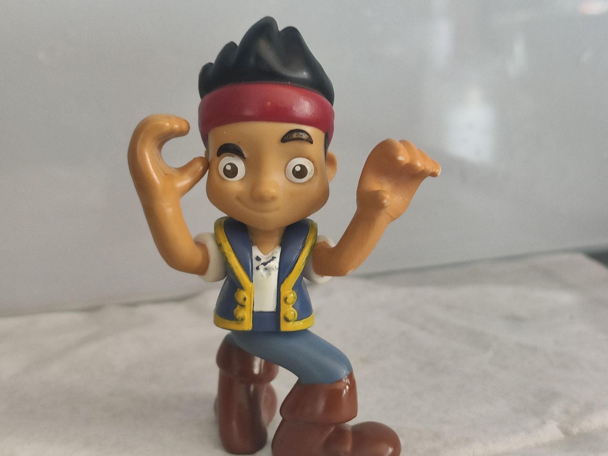 figurka Jake i Piraci z Nibylandii 
 I Puraci
do sprzedania mam 2 figu