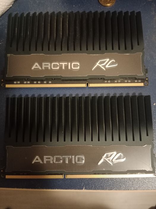 RAM DDR3 z dodatkowym chłodzeniem Arctic RC