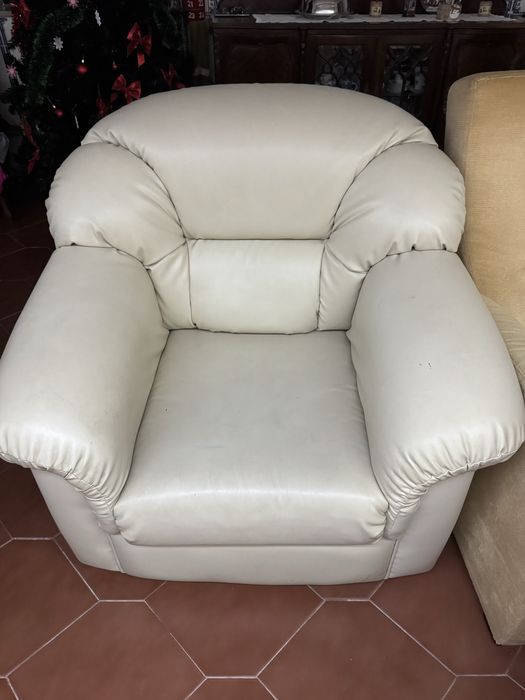 Sofas usados 2 lugares individuais e 1 sofa cama