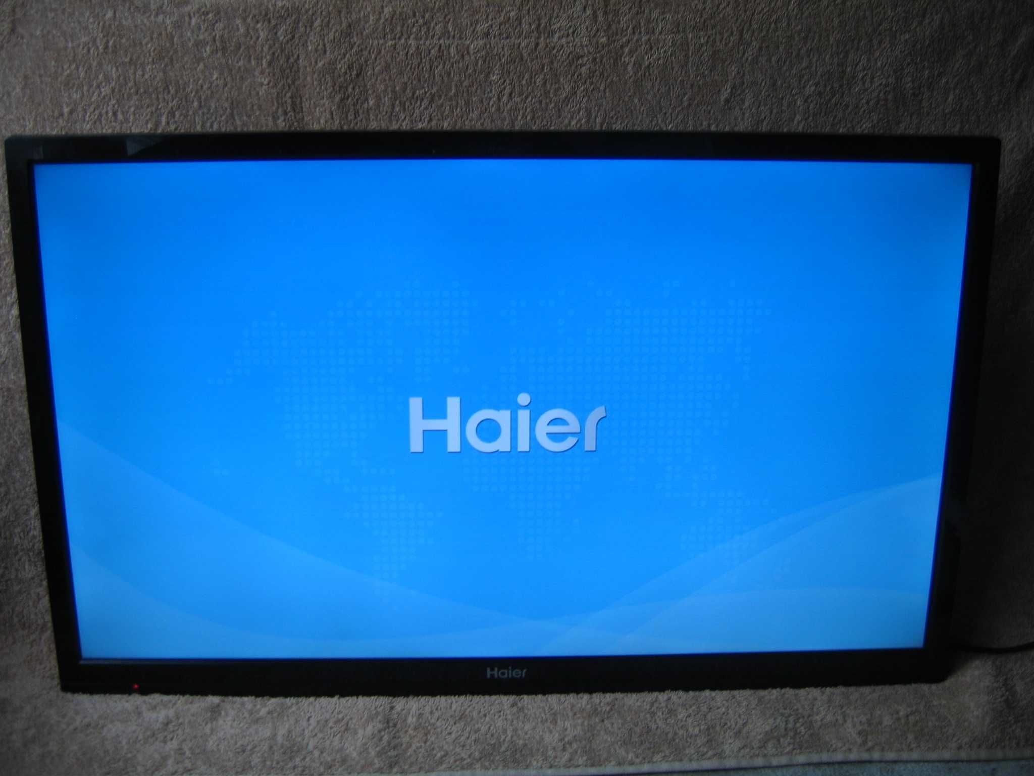 Telewizor 28" HAIER LED LE28F6000T - stan idealny, 100% sprawny