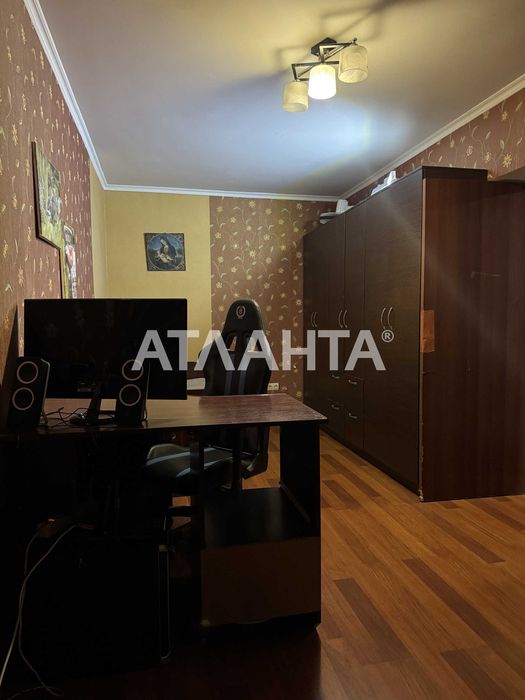 3 комнатная квартира в Приморском районе