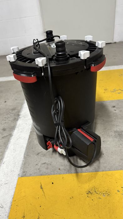 Filtro Fluval FX6 com muitos acessórios