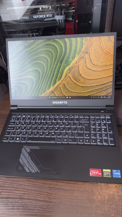 Ноутбук - Gigabyte G5 (i5-12500H/3050/144Гц) Обмен