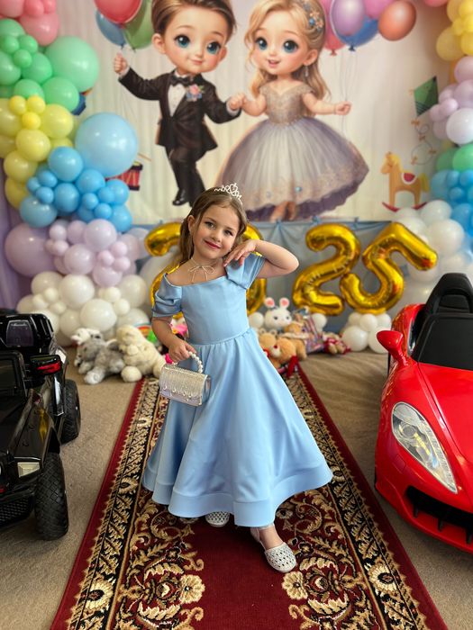 Сукня святкова на дівчинку