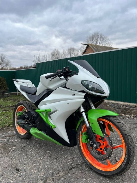 Продаю мотоцикл Venom 250