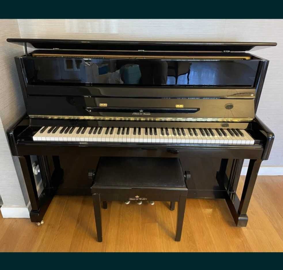 Piano vertical Olliveira & Saavedra