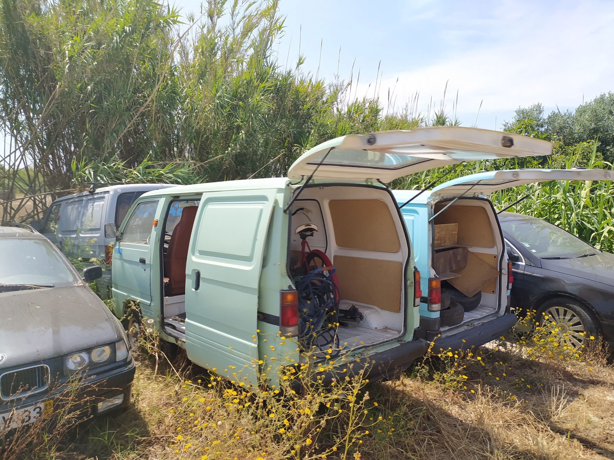 Suzuki carry Bedford rascal