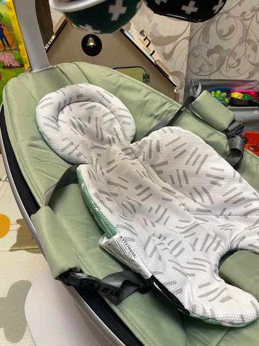 4moms Заколисуючий центр