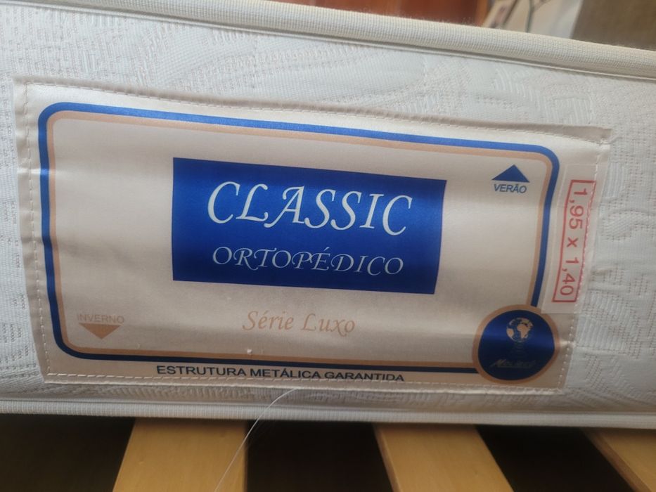 Colchão ortográfico em ótimo estado