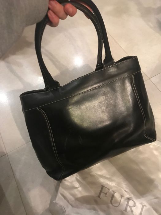 Mala preta da Furla - tamanho M