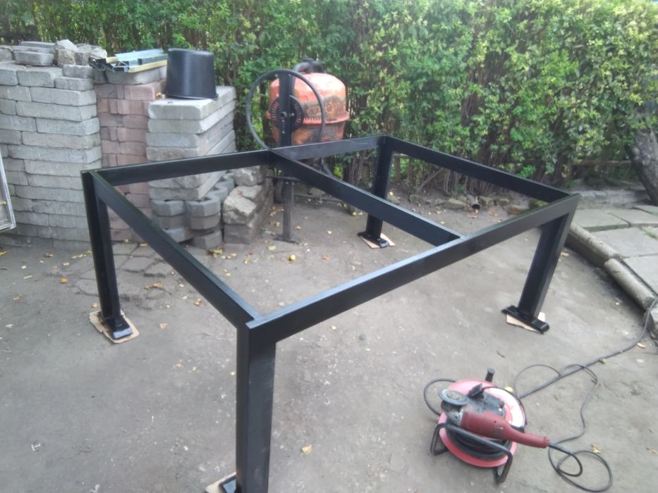 SPRZEDAM duży i ciężki stół ogrodowy transport gratis