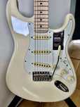 Vendo Fender Stratocaster American Performer por apenas 900 €