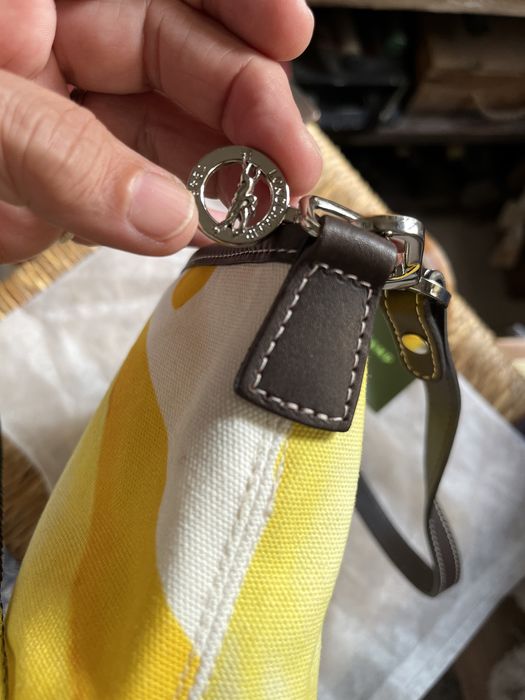 Mala Longchamp amarelo e branca em têxtil e napa