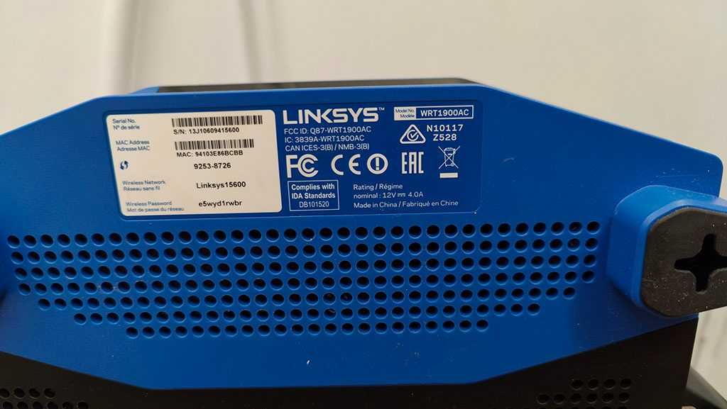 Linksys WRT1900AC роутер