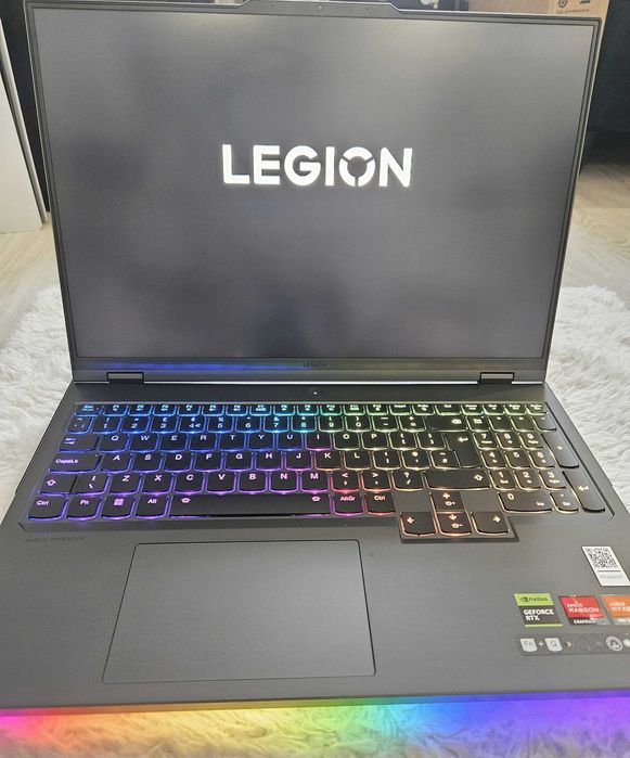 Jak nowy Lenovo Legion Pro7 16arx8h RTX 4090 Ryzen9 32gb ram 1tb FV23%