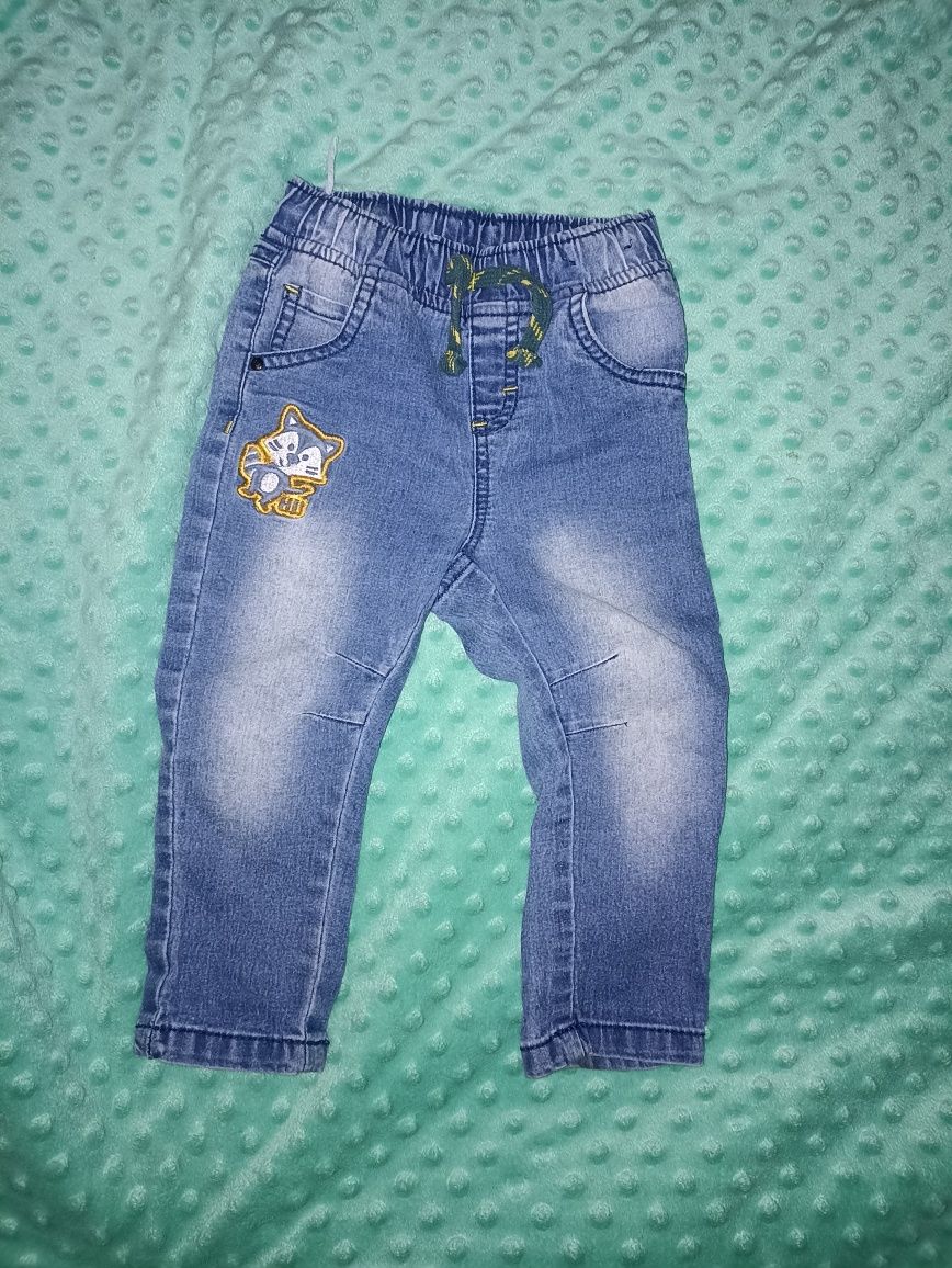 Spodnie jeansowe niemowlece